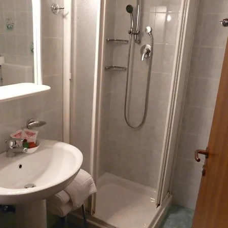 维奇亚里米尼酒店