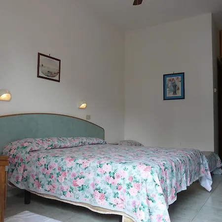 维奇亚里米尼酒店