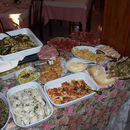 酒店 维奇亚里米尼酒店 3*