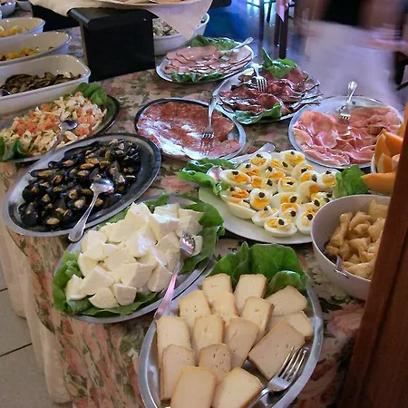 维奇亚里米尼酒店 里杜德里伊斯坦西